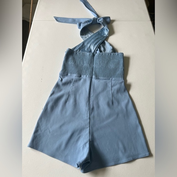 AKIRA blue romper with cutout stomach, crisscross straps, open back, sky blue M - Picture 2 of 7